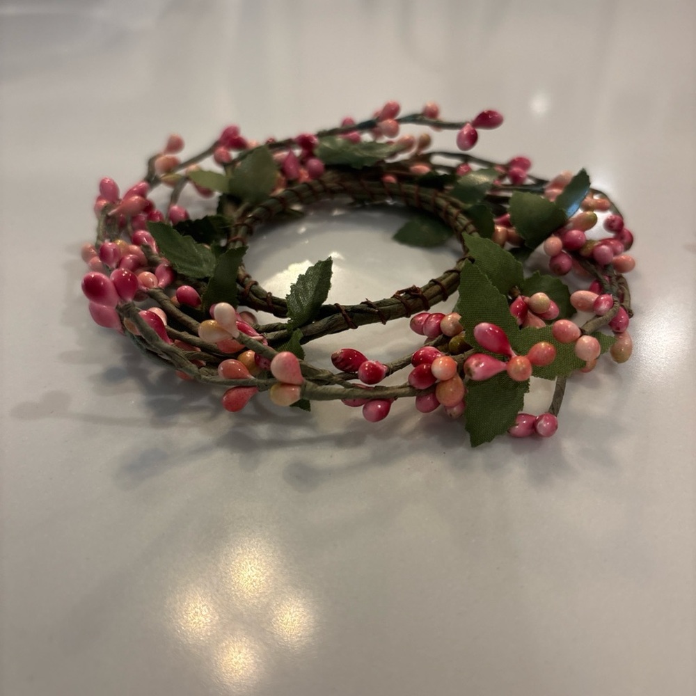 Princess House Pink Berry Candle Ring Wreaths (Set of 2) - Picture 2 of 4